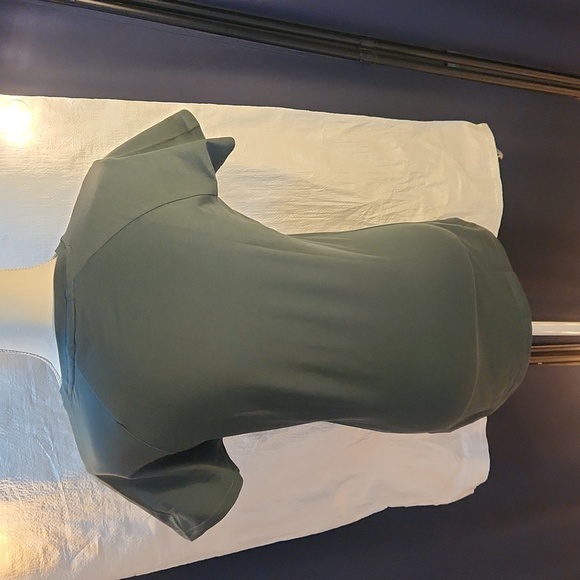 Gymshark Ladies Green Size Small Tee - Picture 5 of 6